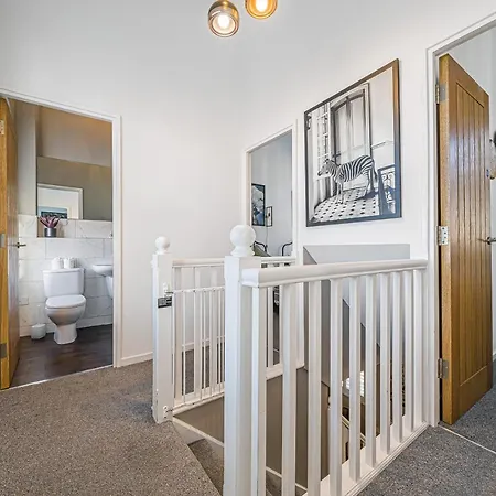 Corner Bishophill - Free Parking *