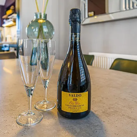 Дом отдыха Corner Bishophill - Free Parking Йорк