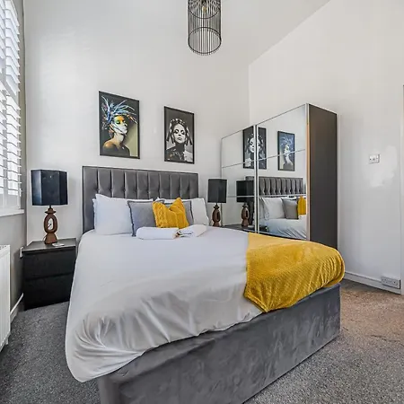 Corner Bishophill - Free Parking Holiday home *